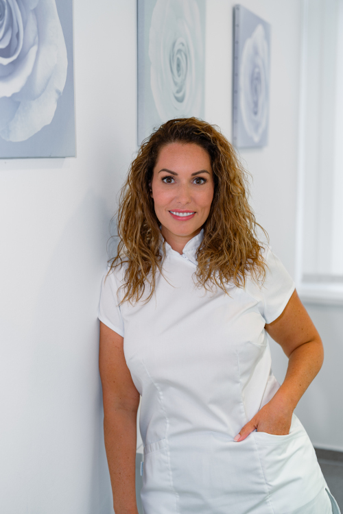 Dr. Gelesz Nikolett